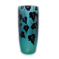 Emerald and Black Ivy Vase 8530 Correia Glass